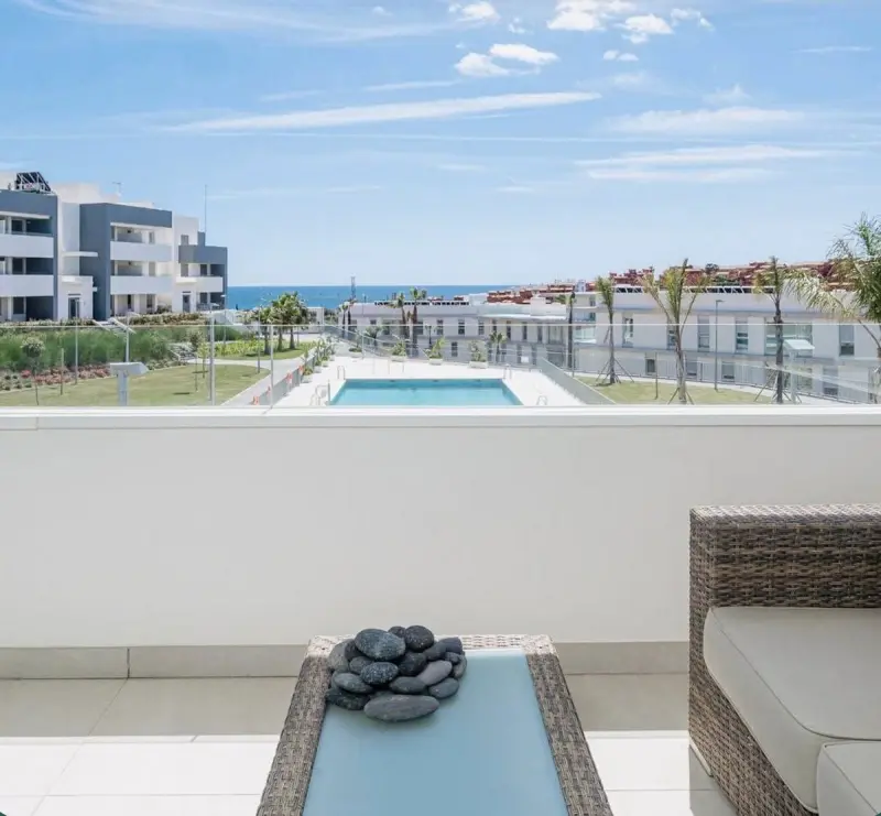Middle Floor Apartment in Estepona
