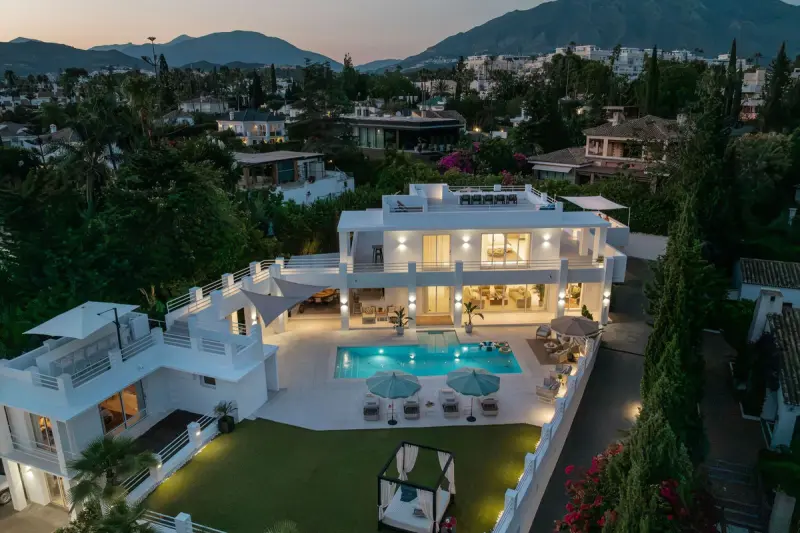 Villa i Nueva Andalucía