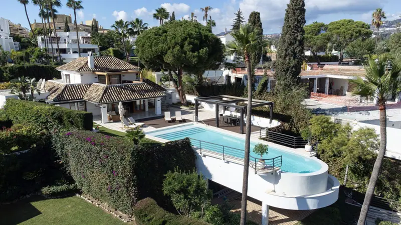 Villa i Nueva Andalucía