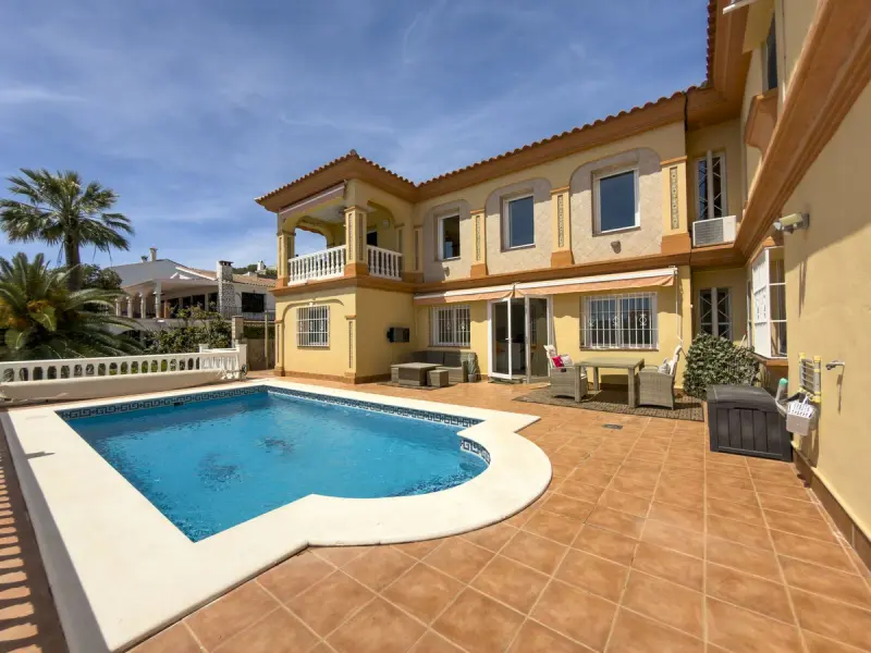 Detached Villa in Coín